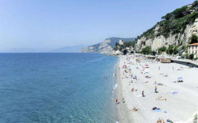 Studio 1 Bathroom - Finale Ligure
