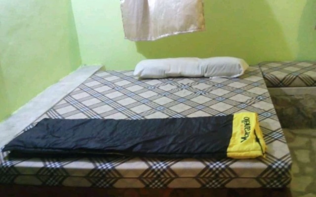 Trajan Guest House - Hostel