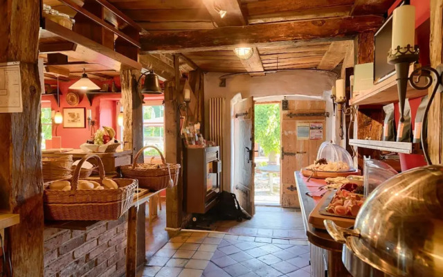 Hotel & Gasthof Zur Linde