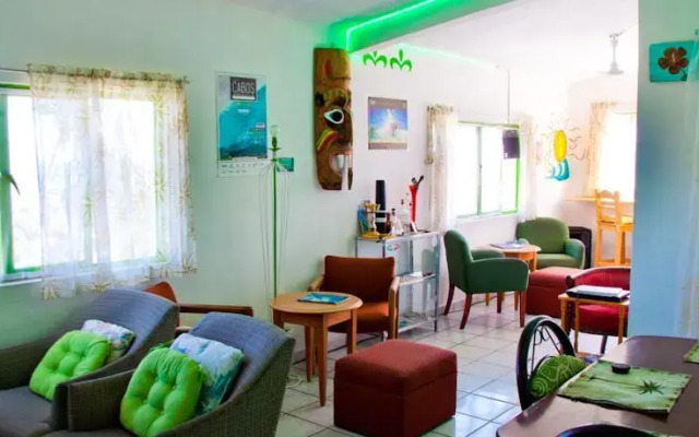 Surf Hostel Cabo "The Riptide"