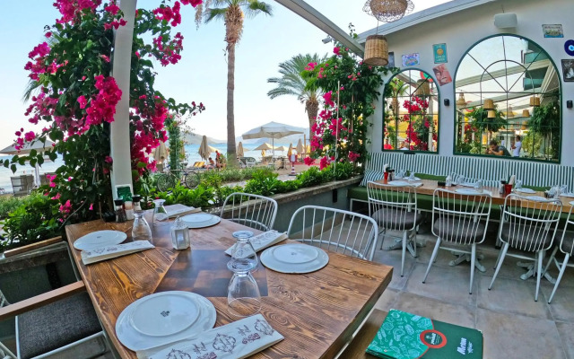 George Dragon Beach Hotel
