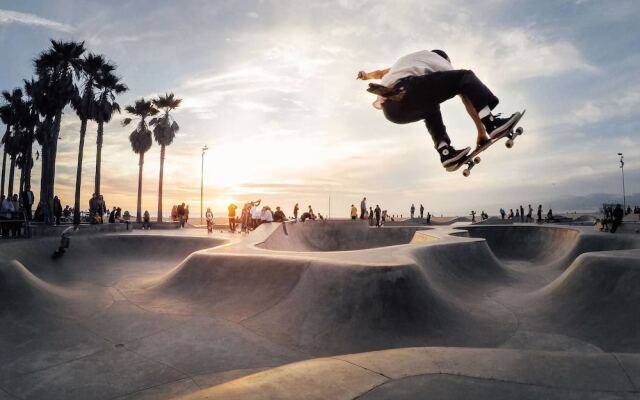 Walk to Venice Beach From a Sleek Apartment