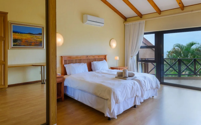 San Lameer Villa Rentals Three Bedroom Luxury 13908