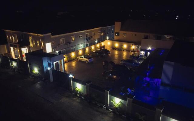 Beniks Courtyard Hotel