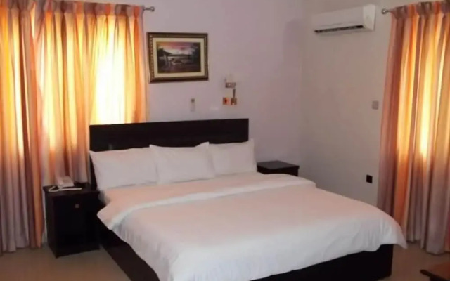 Signature Grand Hotel