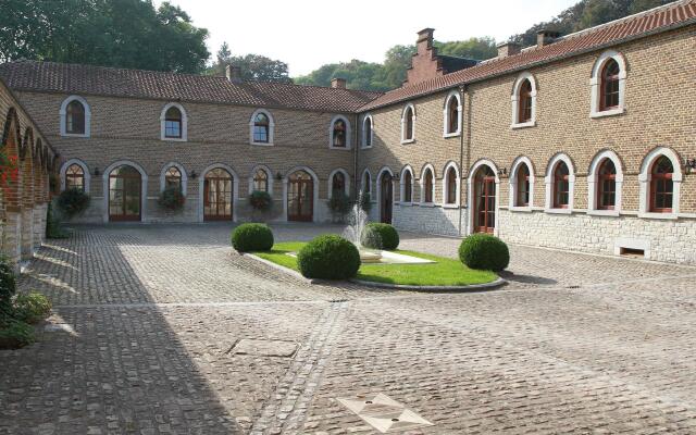 Hotel - Ferme du Chateau D'ahin