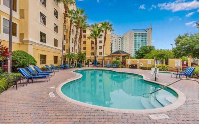 1BR Apt-hotel With Two Queen Beds Pool and Hot Tub - Near Disney