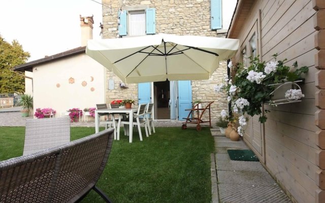 Studio In Popolano, With Wonderful Mountain View, Enclosed Garden And Wifi