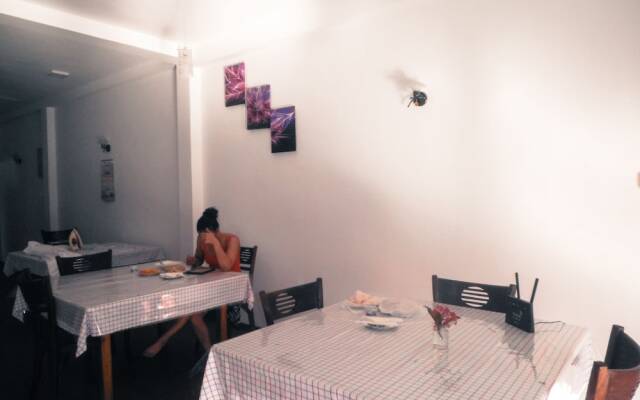 Talalla Sea Anemone Hotel