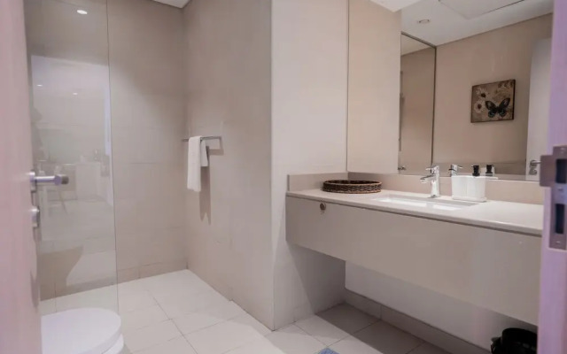 Nasma Luxury Stays - Water's Edge in Yas