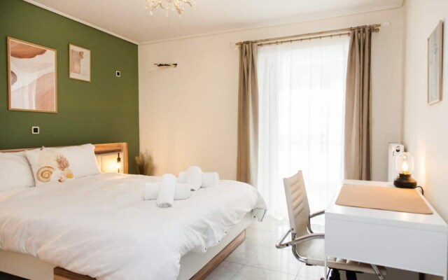 Elegant & Spacious  Apt. with Sea View