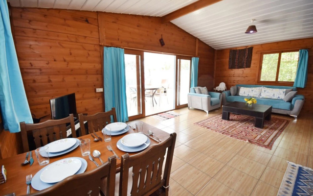 Villa Sezar by Helaltatilvillari