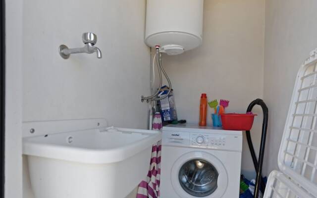 Belvilla by OYO Comfy Villa in Noto With Garden