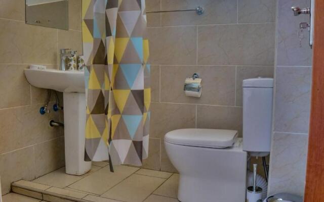 Edmor Residences - Riverside