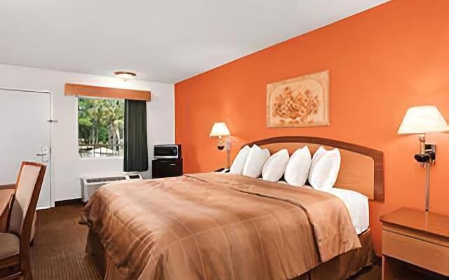 Days Inn by Wyndham Jacksonville South Memorial Hospital