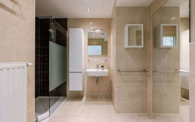 Huswell - Cozy Seaside Apartment With Terrace