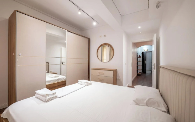Tirent Apartment Komuna Parisit 2