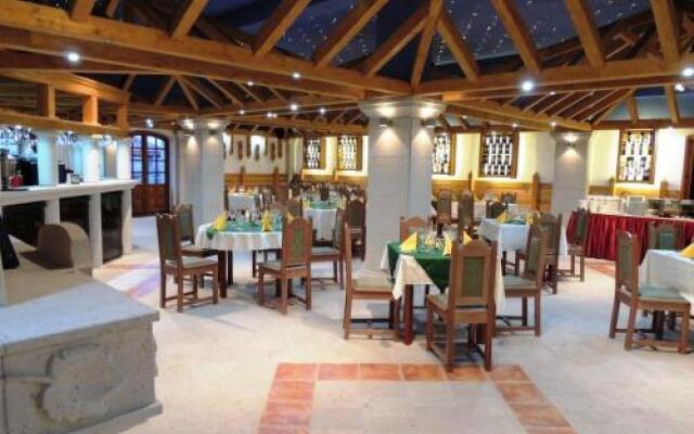 Egri Korona Borhaz es Wellness Hotel