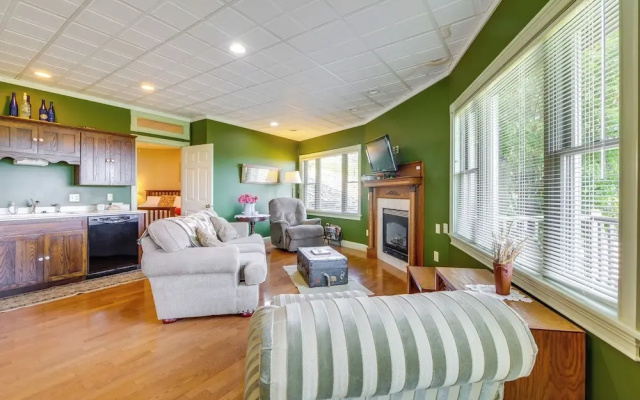 Amish Country Getaway w/ Pastoral Views!