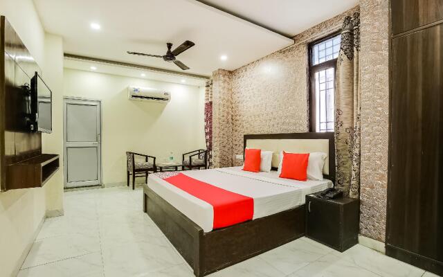 OYO 9040 Hotel Alpine
