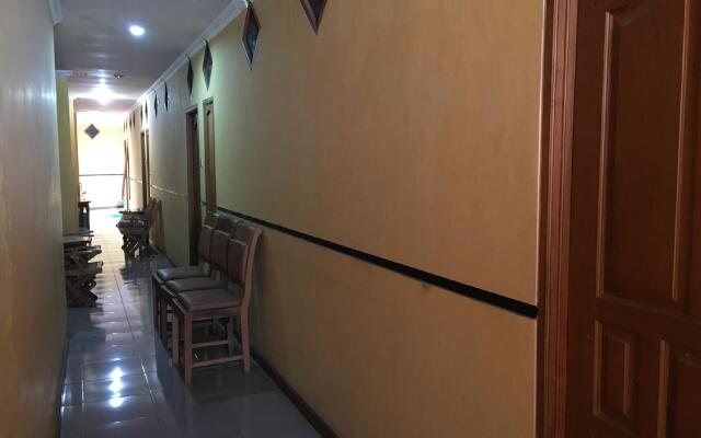 Hotel Alami near Alun-Alun Klaten