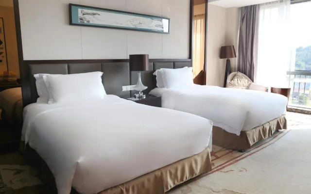 Howard Johnson by Wyndham Changsheng Plaza Meizhou