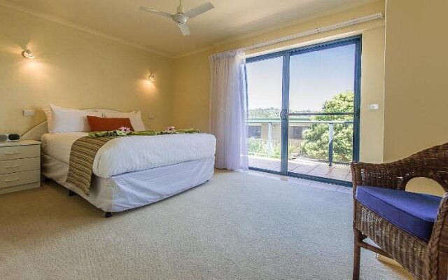 Ocean Breakers Holiday Apartments