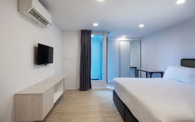 The Rizin Hotel Phratumnak