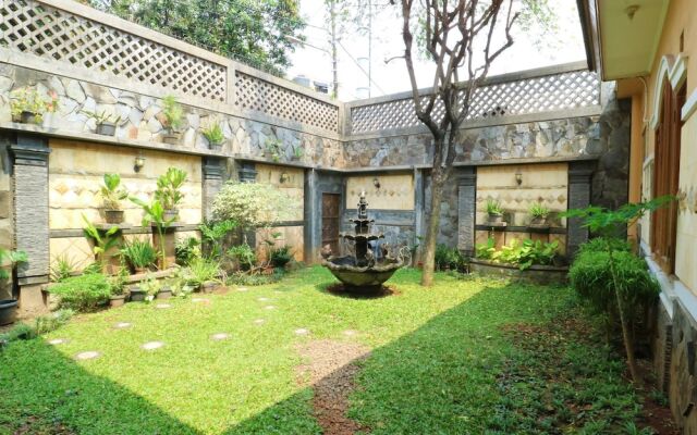 Maharani Guesthouse Tebet Syariah - Hostel
