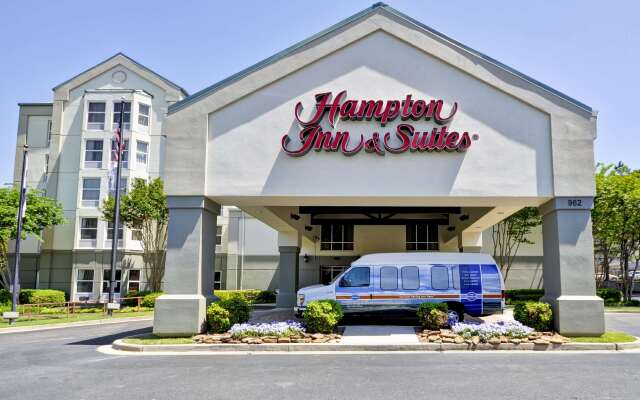 Hampton Inn & Suites Memphis East