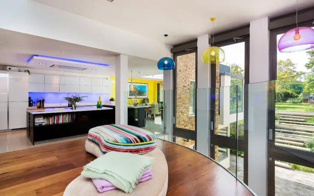 Veeve - Five Bedroom House In Wandsworth