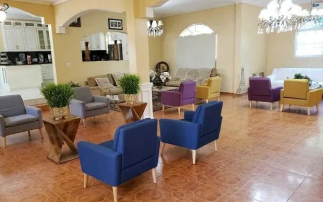 Hidden Palace Guest House And Resort