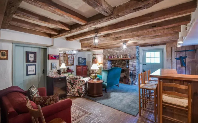 Lightner Farmhouse B&B