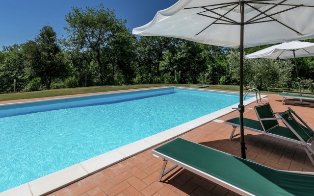 Modern Farmhouse in Ficulle with Swimming Pool