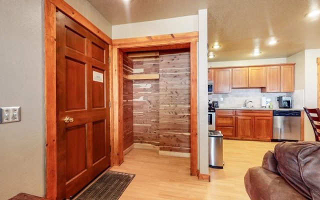 Hidden Valley 027 - Studio Condo