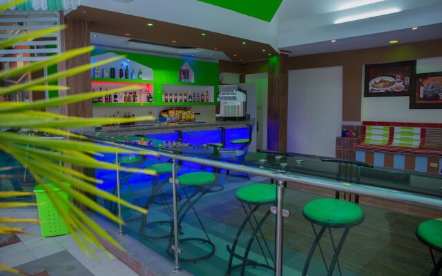 Aparta Hotel Don Olivo