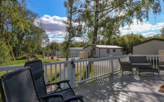 18 Woodlands Retreat