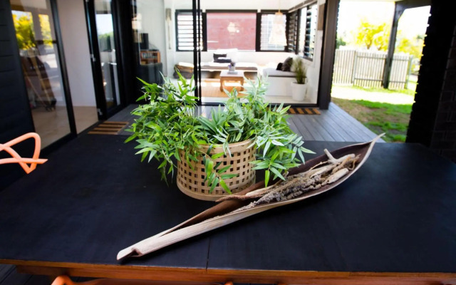 THE WERRI SHACK Werri Beach Gerringong 4pm check out Sundays