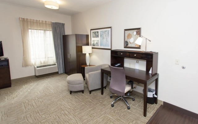 Staybridge Suites Bowling Green by IHG