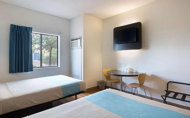 Motel 6 Page, AZ