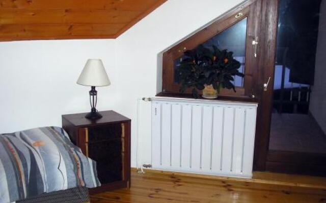 Tahi House