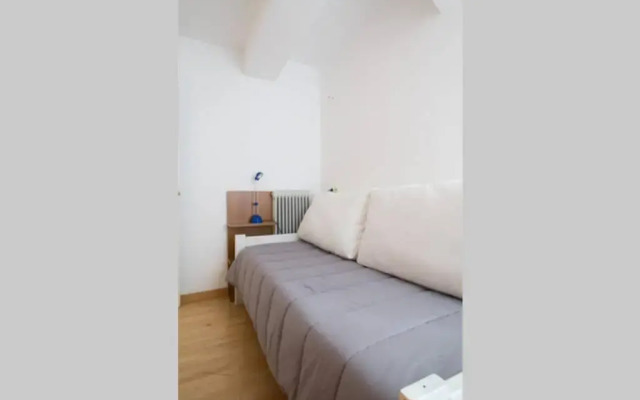 Bright, Cosy Studio close to Glyfada Beach & Center