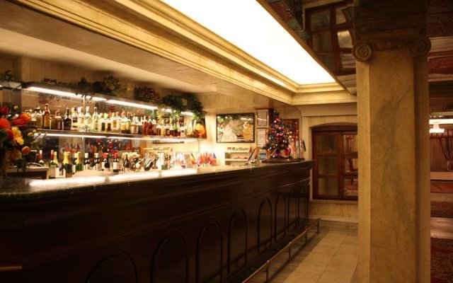 Club 27 Hotel