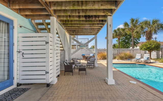 Seafoam Beautiful 3BR Home With Heated Private Pool - 4 Min Walk to Beach!