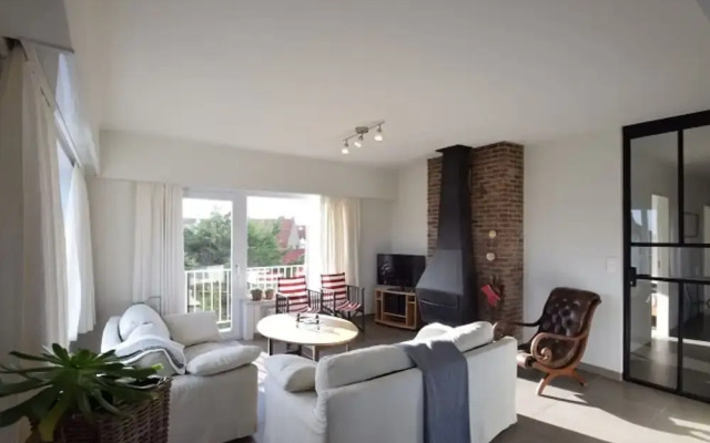 Du Parc 006 Spacious Apartment in De Haan