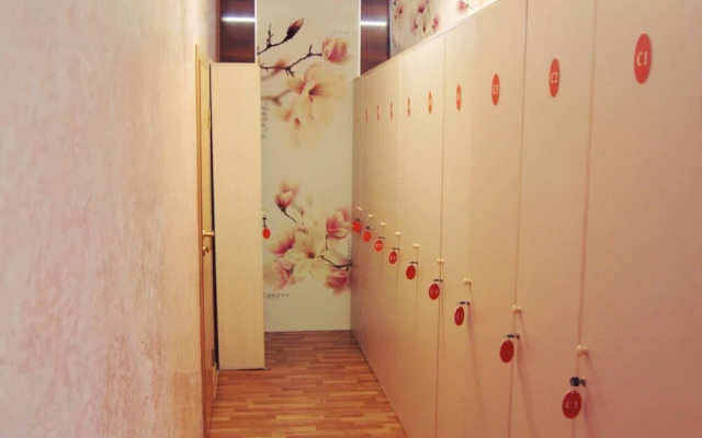 Capsule City Hotel