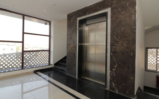 Oyo 35362 My Place S R Nagar
