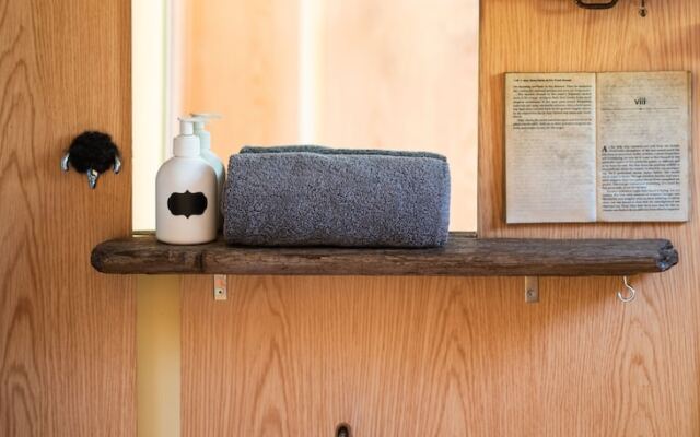 Ytra Lón Farm Lodge