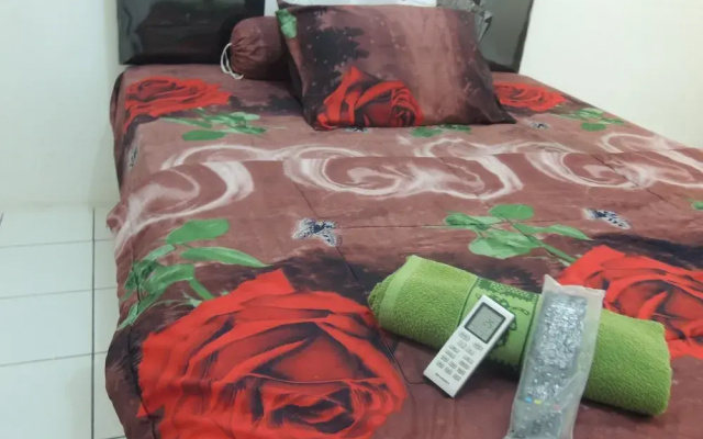 Reva Room on Gunung Putri Square Apartment