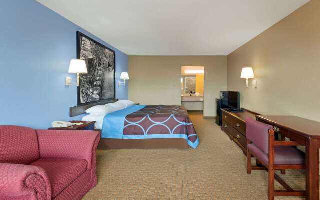 Super 8 by Wyndham San Antonio/Riverwalk Area